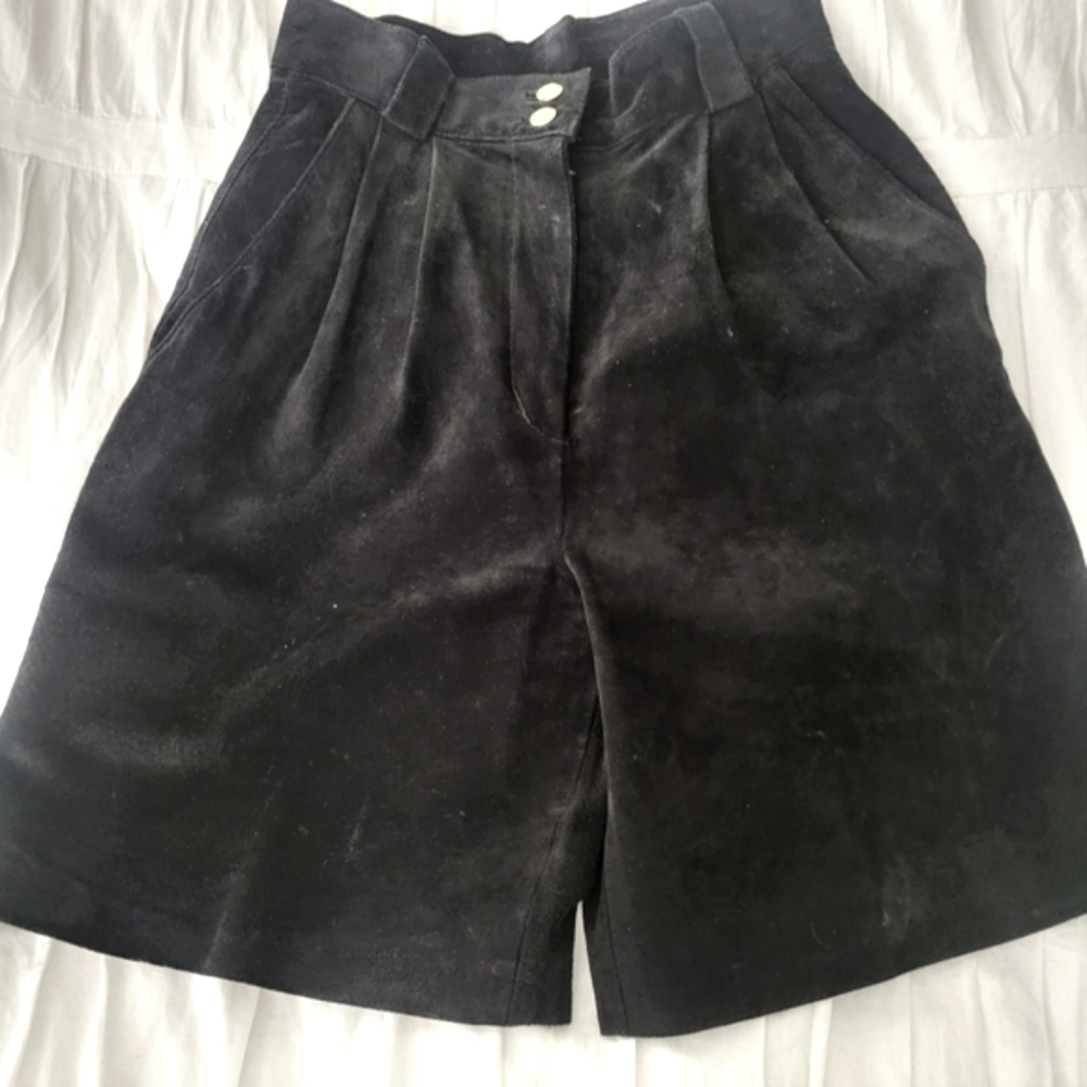Vintage Suede Black Pleated Shorts With Gold Buttons